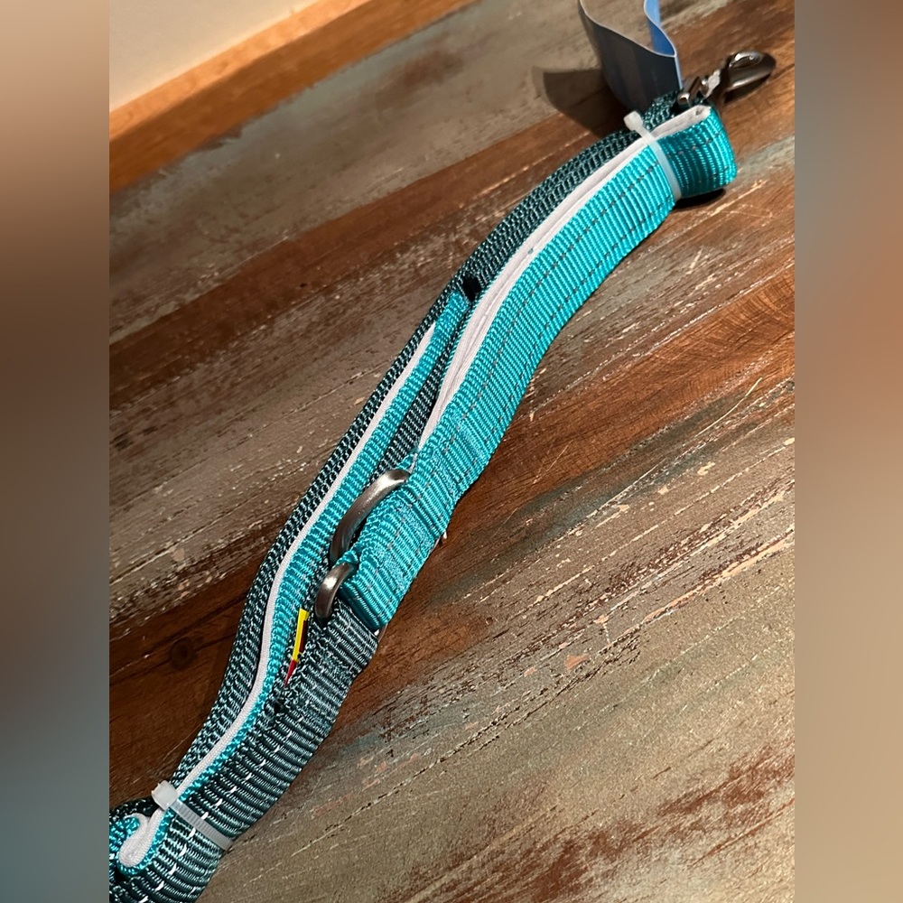 Lego color block double handle comfort grip dog leash 5’ NWT teal & green
